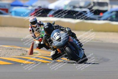 media/Oct-09-2022-SoCal Trackdays (Sun) [[95640aeeb6]]/Turn 2 (1110am)/